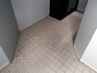 7清掃実例：集合住宅の外階段・通路の高圧洗浄
