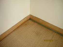 6補修実例：和室のサッシ木枠についたカビや黒ずみ