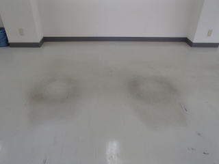 3清掃実例：事務所床の清掃ワックスがけ